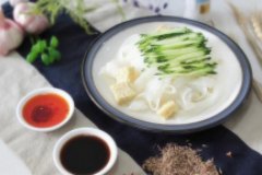 陜西涼皮的配方以及做法辣椒油調(diào)料水學會了輕松做涼皮！